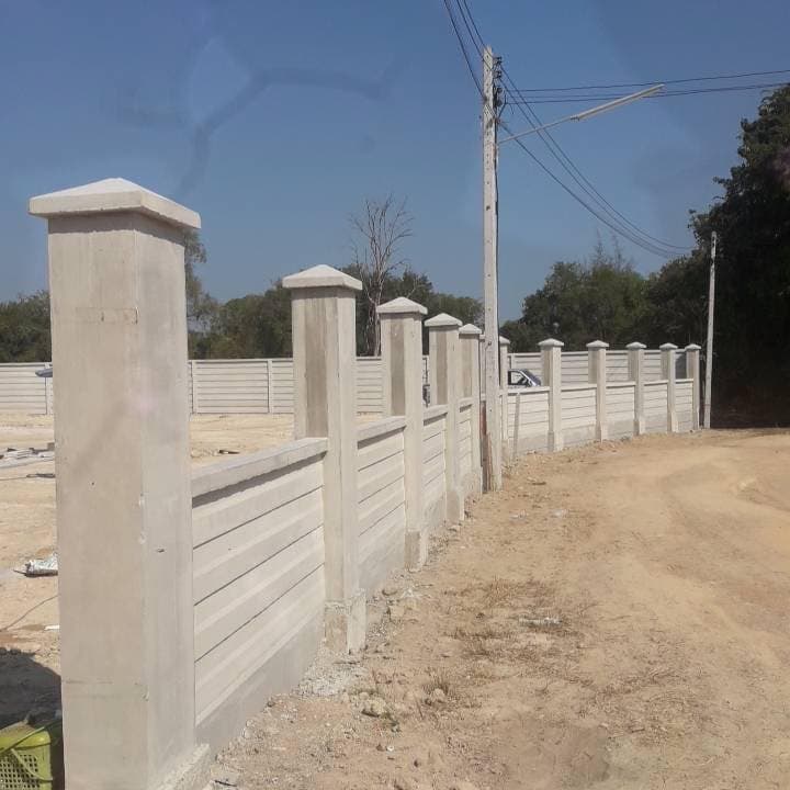 รั้วสำเร็จรูปโปร่ง