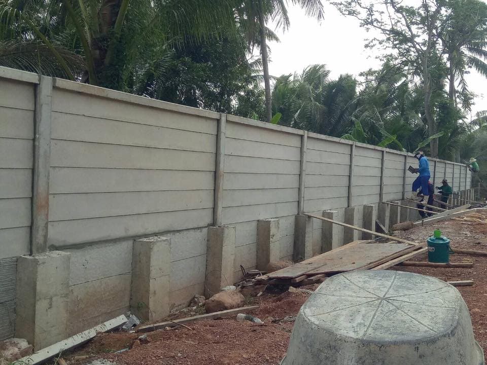 รั้ว + กำแพงกันดิน