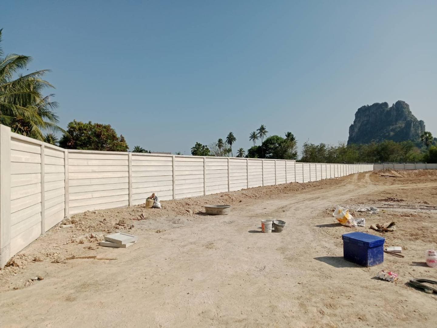 รั้วสำเร็จรูปปิดทึบ