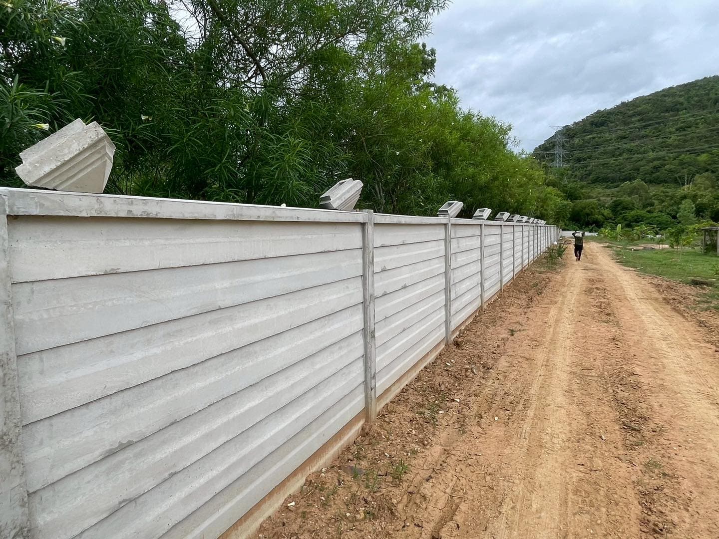 รั้วสำเร็จรูปปิดทึบ