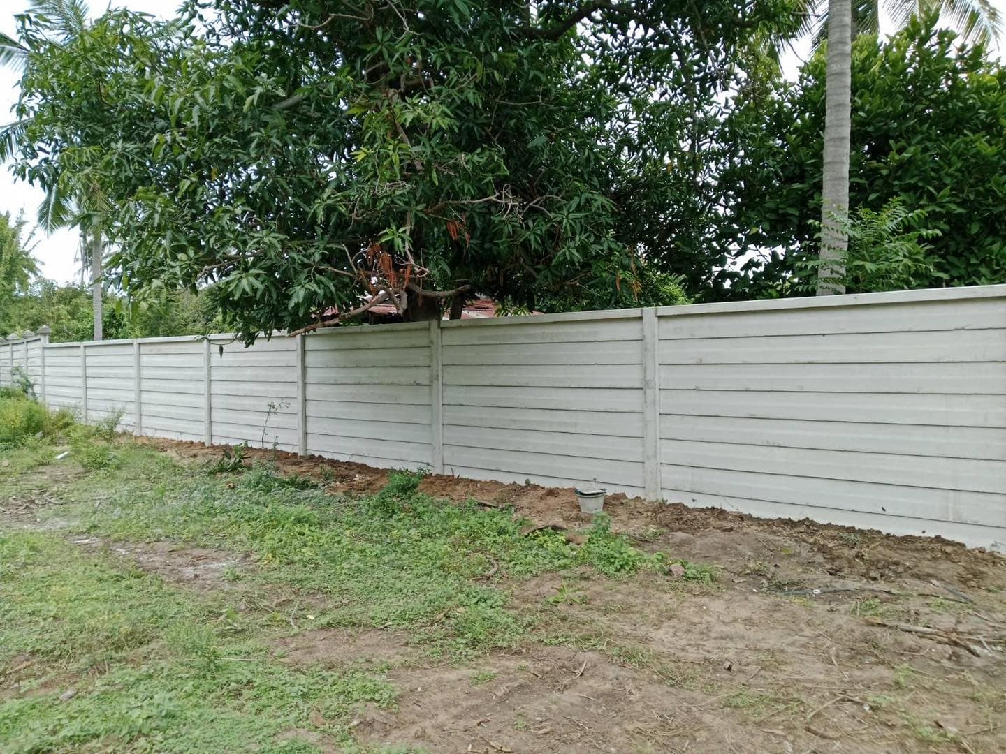 รั้วสำเร็จรูปปิดทึบ